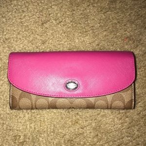 AUTHENTIC Coach Wallet with Signature Canvas